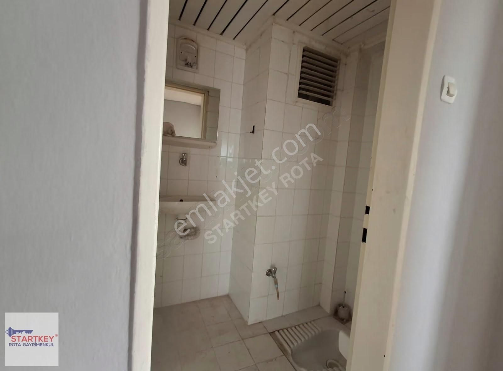 Çiğli Evka 5 'de Merkezi Konumda Ara Kat Kiralık 3+1 Daire - Görsel 23