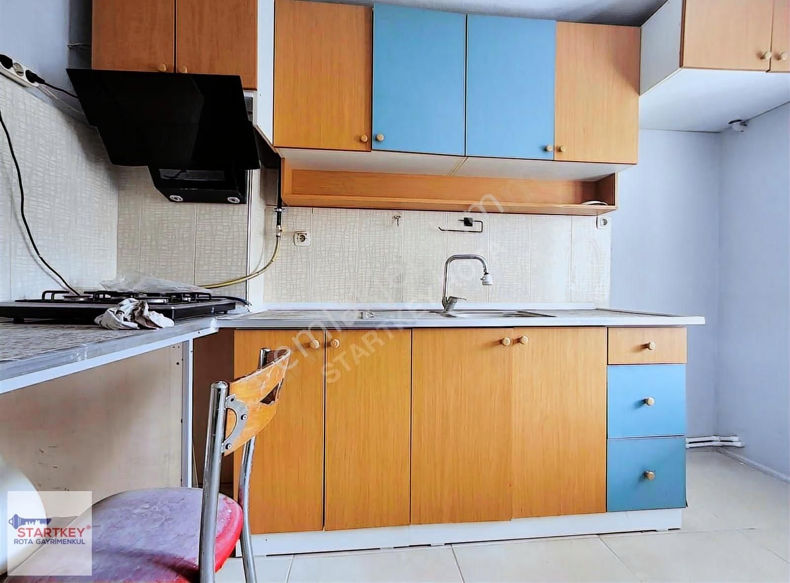 Çiğli Evka 5 'de Merkezi Konumda Ara Kat Kiralık 3+1 Daire - Görsel 18