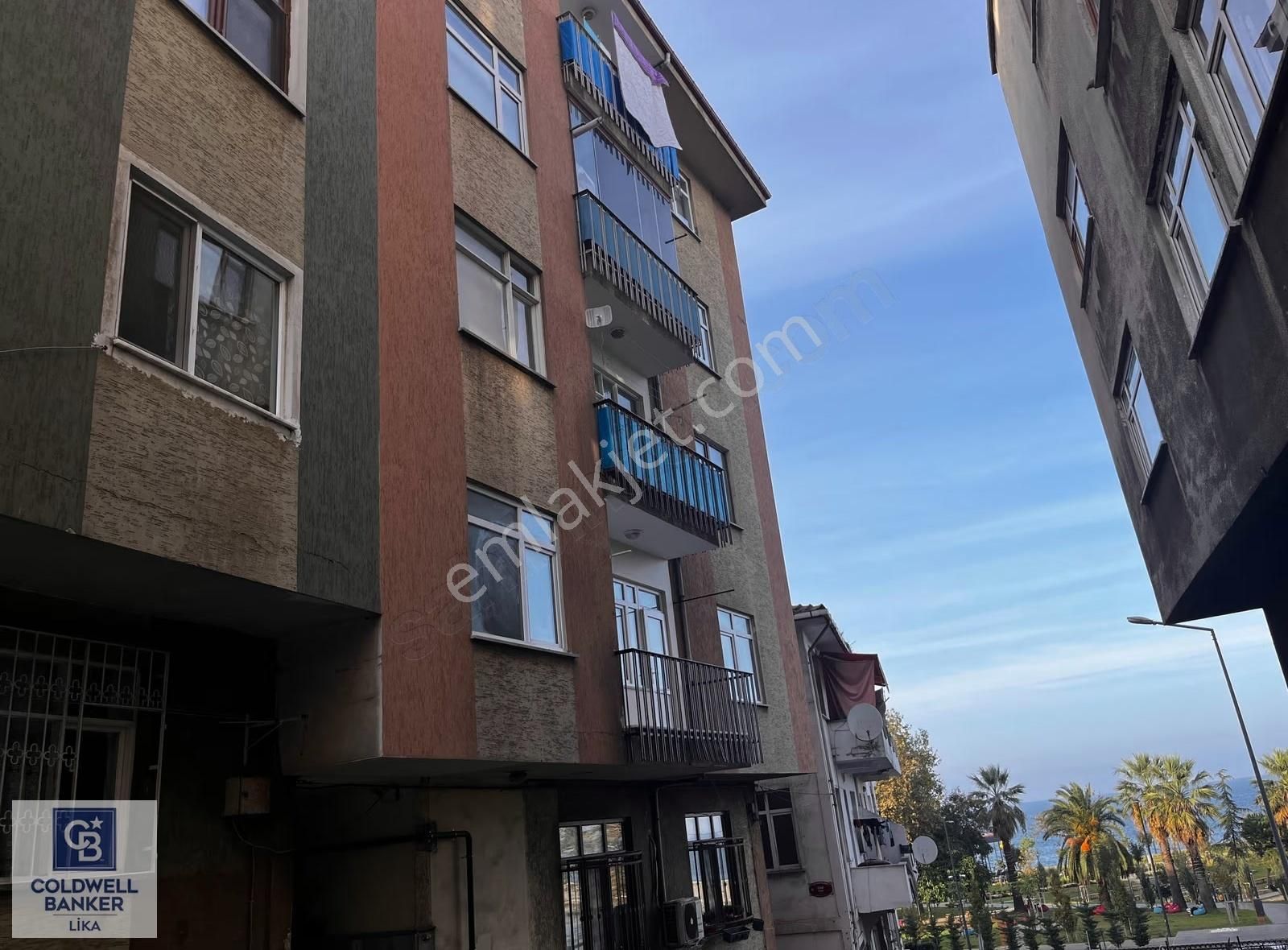 Trabzon Meydan'da Satılık Fırsat Daire - İçi Komple Yenilenmiş - Görsel 2