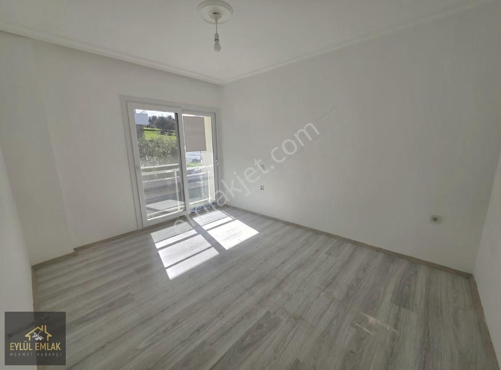 Mumcular Lise Bölgesinde Satılık 2+1 Daire - Görsel 11