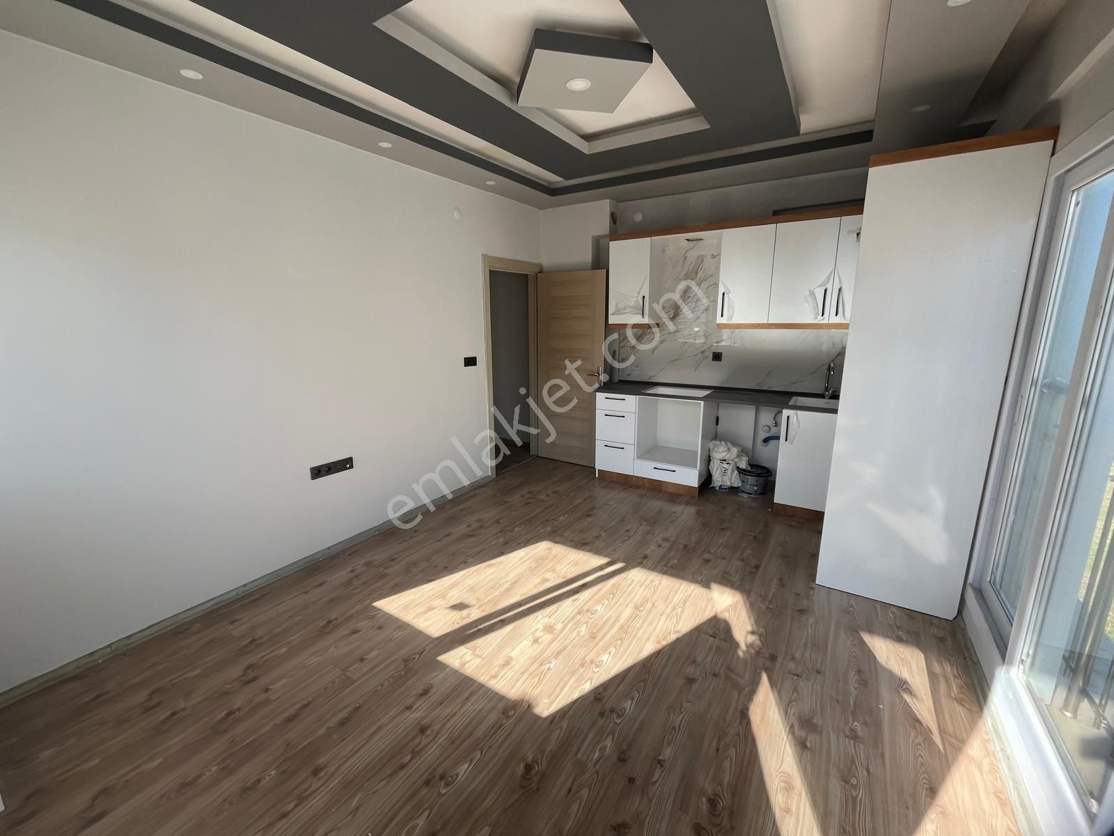 Kuşadası Davutlar’da Havuzlu Sitede Satılık - Görsel 3