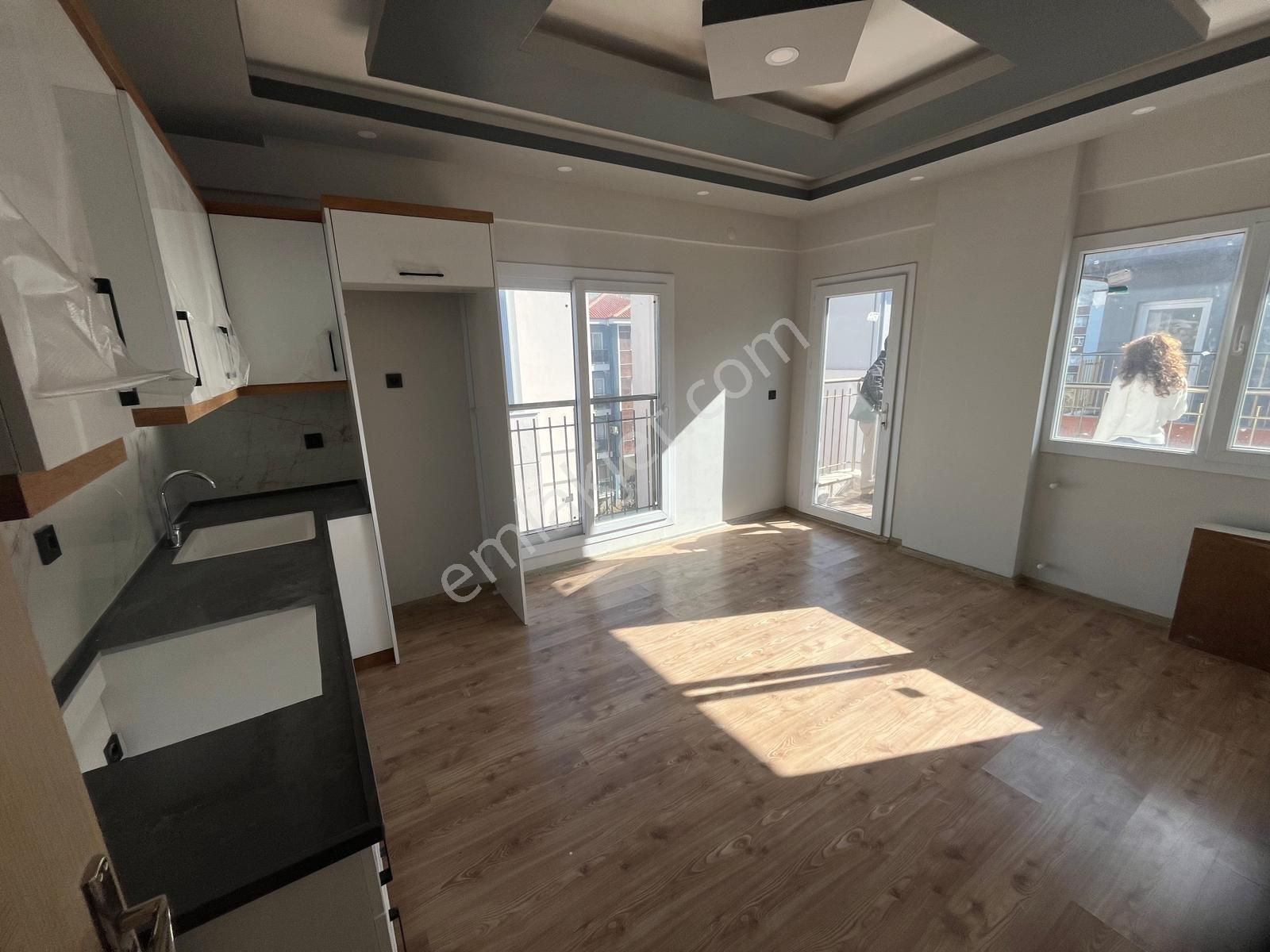 Kuşadası Davutlar’da Havuzlu Sitede Satılık - Görsel 10