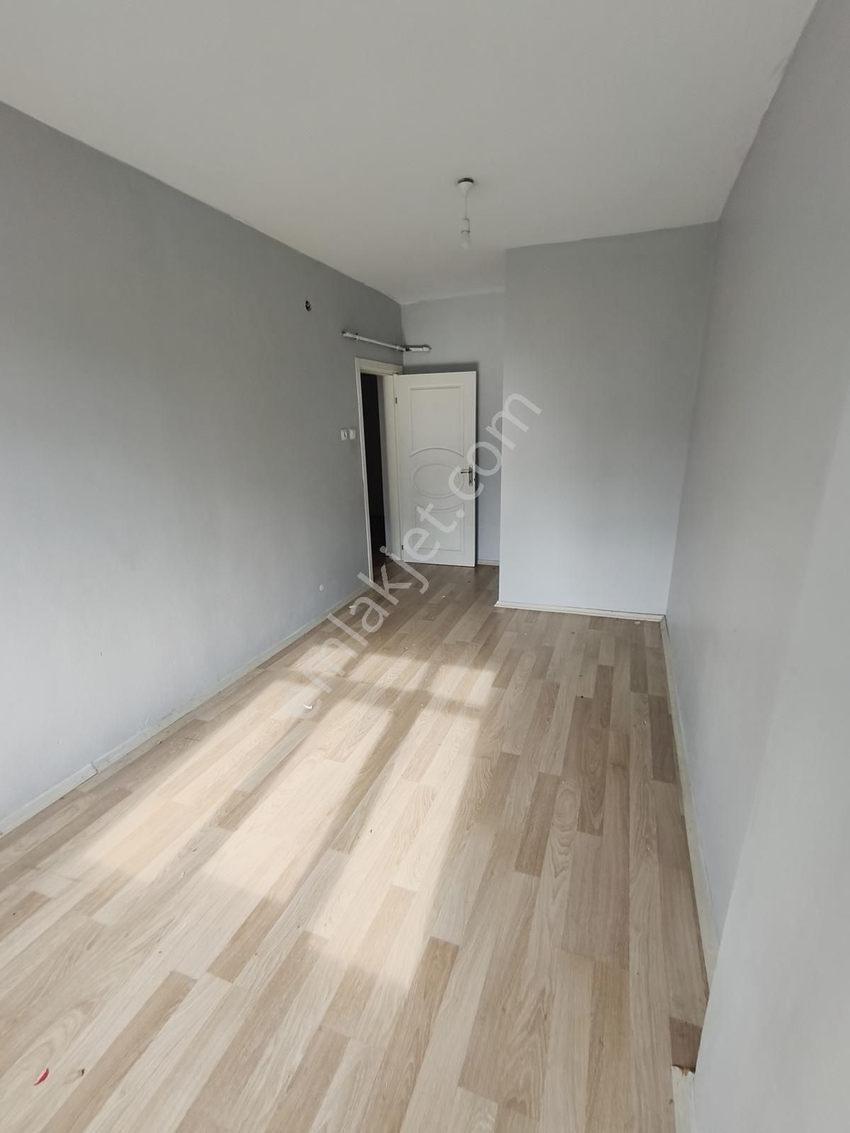 Koru Emlaktan Kiralık 2+1 120 M2 Çift Balkonlu,çift Wcli Daire - Görsel 7