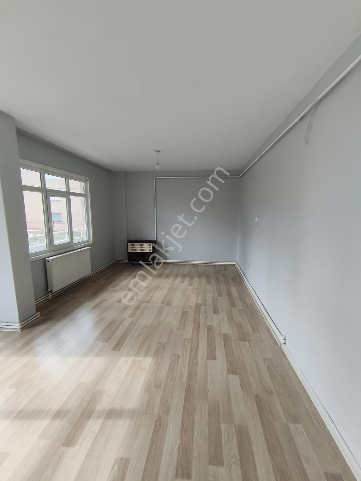 Koru Emlaktan Kiralık 2+1 120 M2 Çift Balkonlu,çift Wcli Daire - Görsel 3