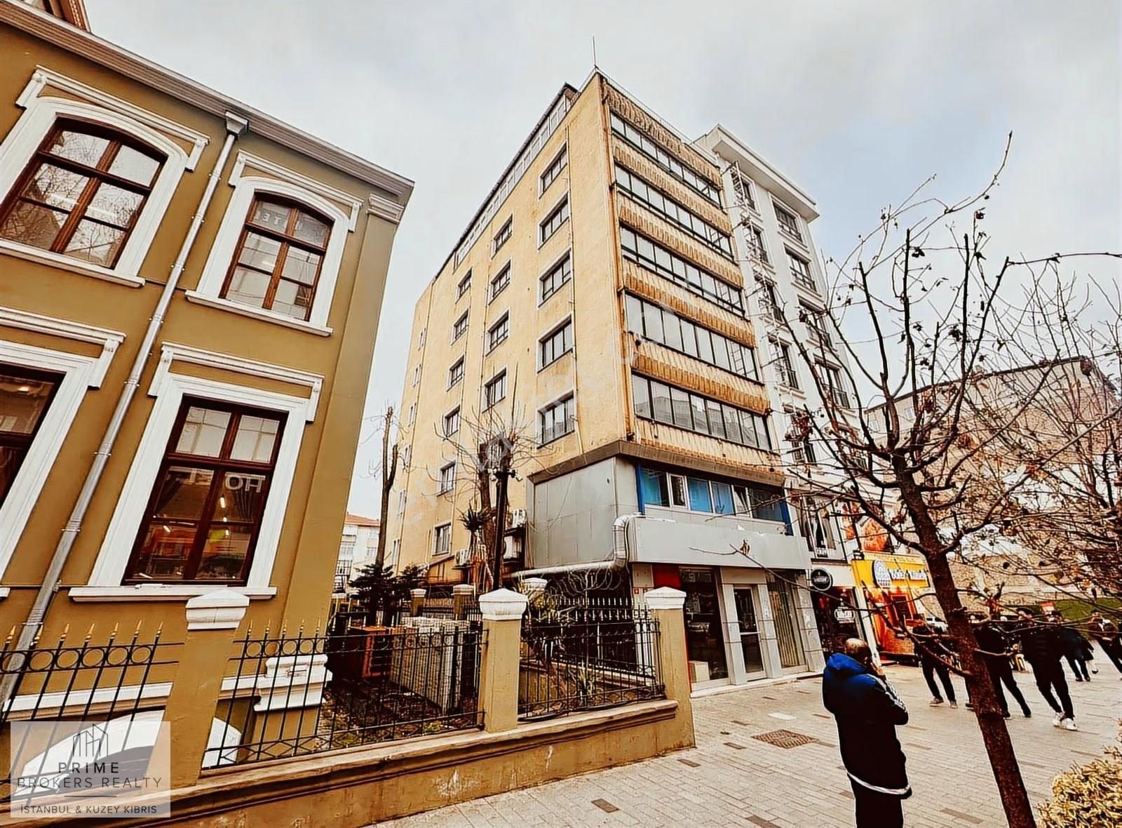 Bakırköy İstanbul Caddesinde Satılık Ticaret İmarlı Bina Arsası - Görsel 21