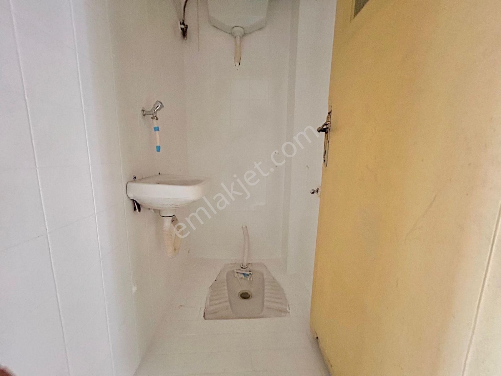 Çırpan Mahallesinde Satılık Eşyalı Arakat 2+1 Daire - Görsel 10