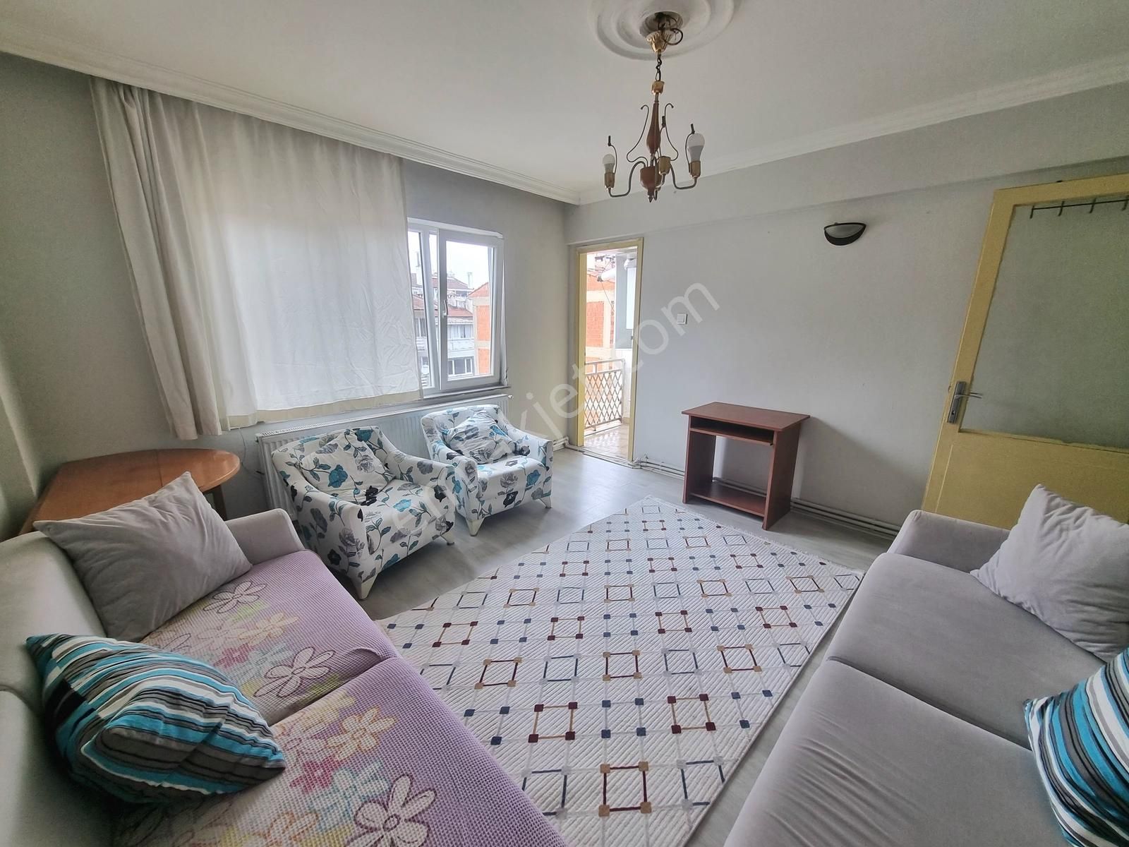 Çırpan Mahallesinde Satılık Eşyalı Arakat 2+1 Daire - Görsel 25