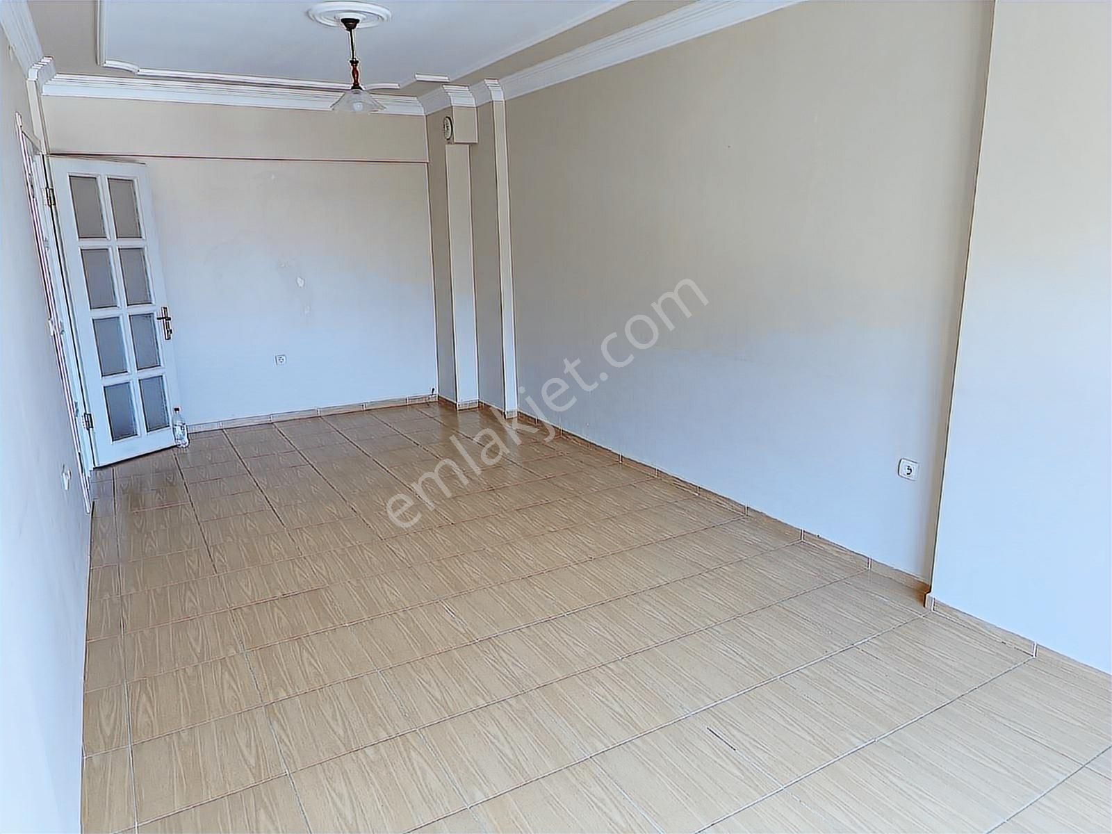 Kuşadası Merkezi Konum 3+1 Çarşı Pazar Okul Yani Kiralık Daire - Görsel 13