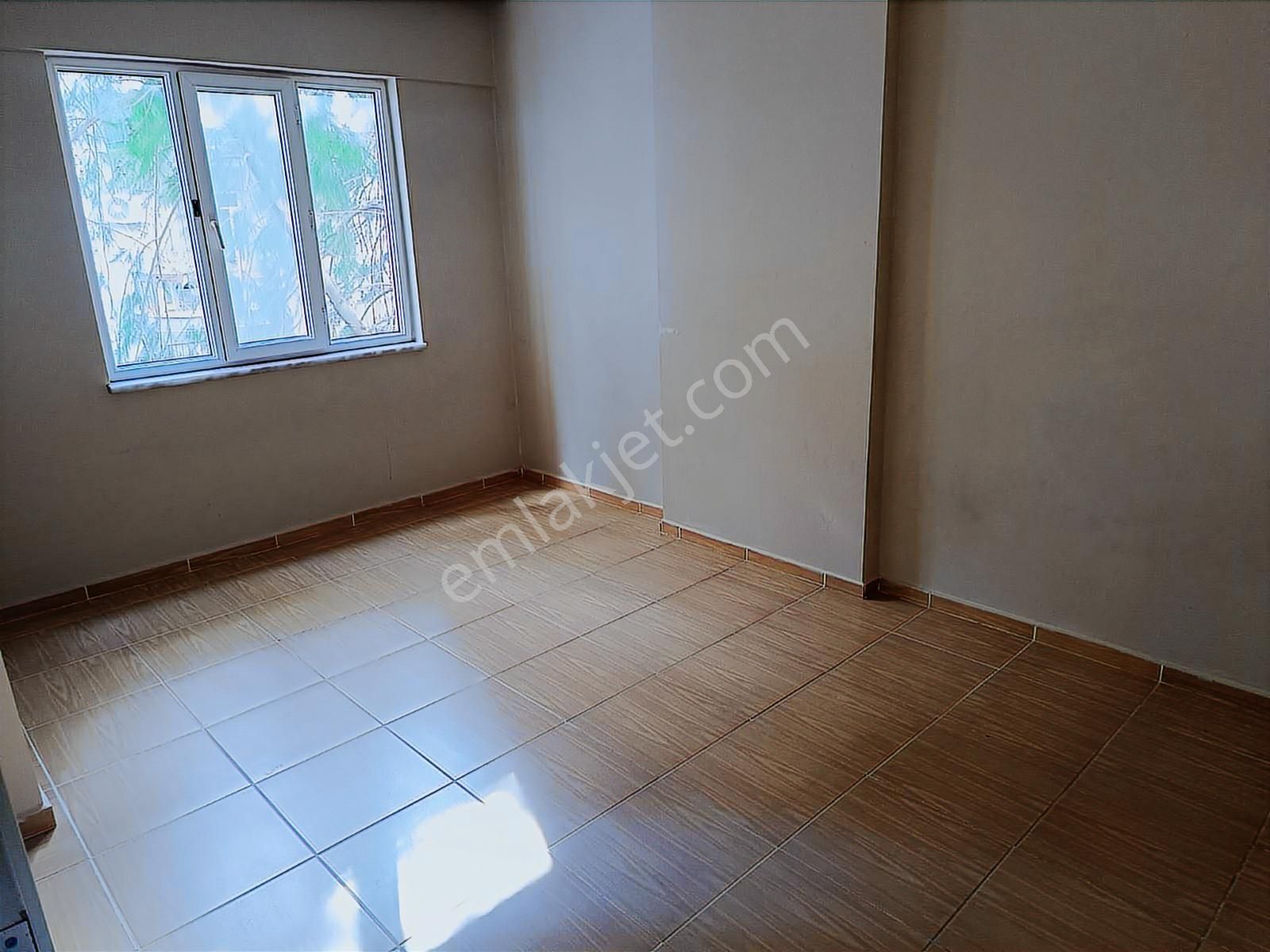Kuşadası Merkezi Konum 3+1 Çarşı Pazar Okul Yani Kiralık Daire - Görsel 15