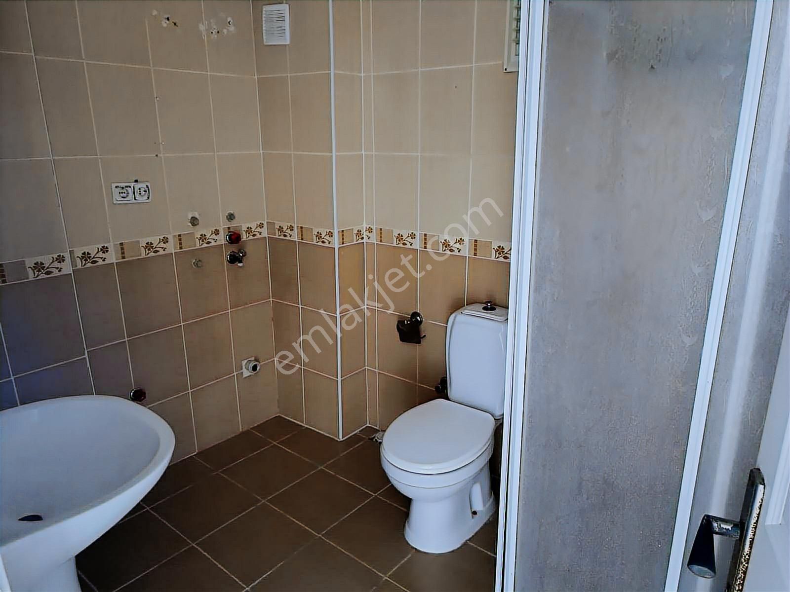 Kuşadası Merkezi Konum 3+1 Çarşı Pazar Okul Yani Kiralık Daire - Görsel 23