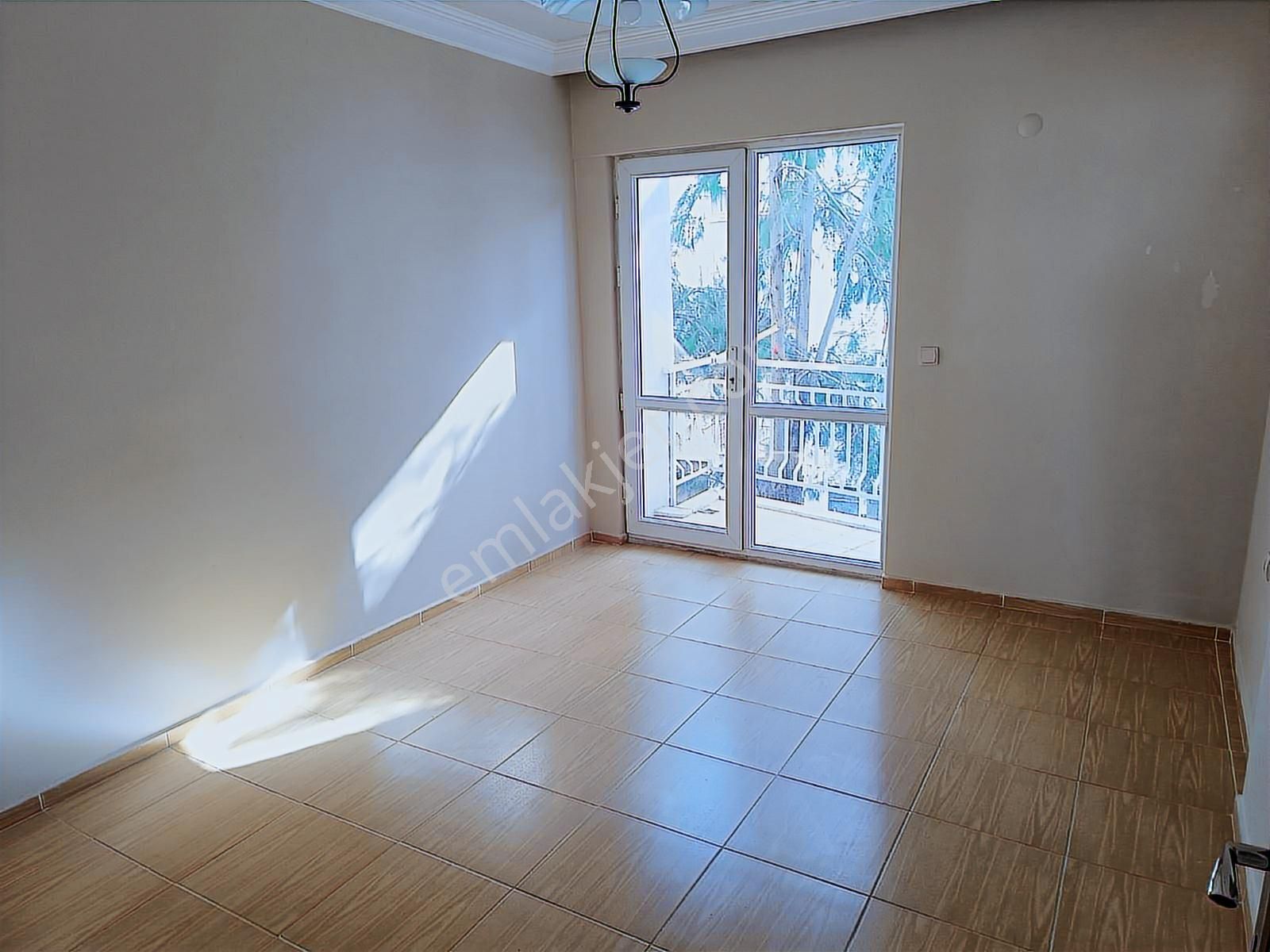 Kuşadası Merkezi Konum 3+1 Çarşı Pazar Okul Yani Kiralık Daire - Görsel 16