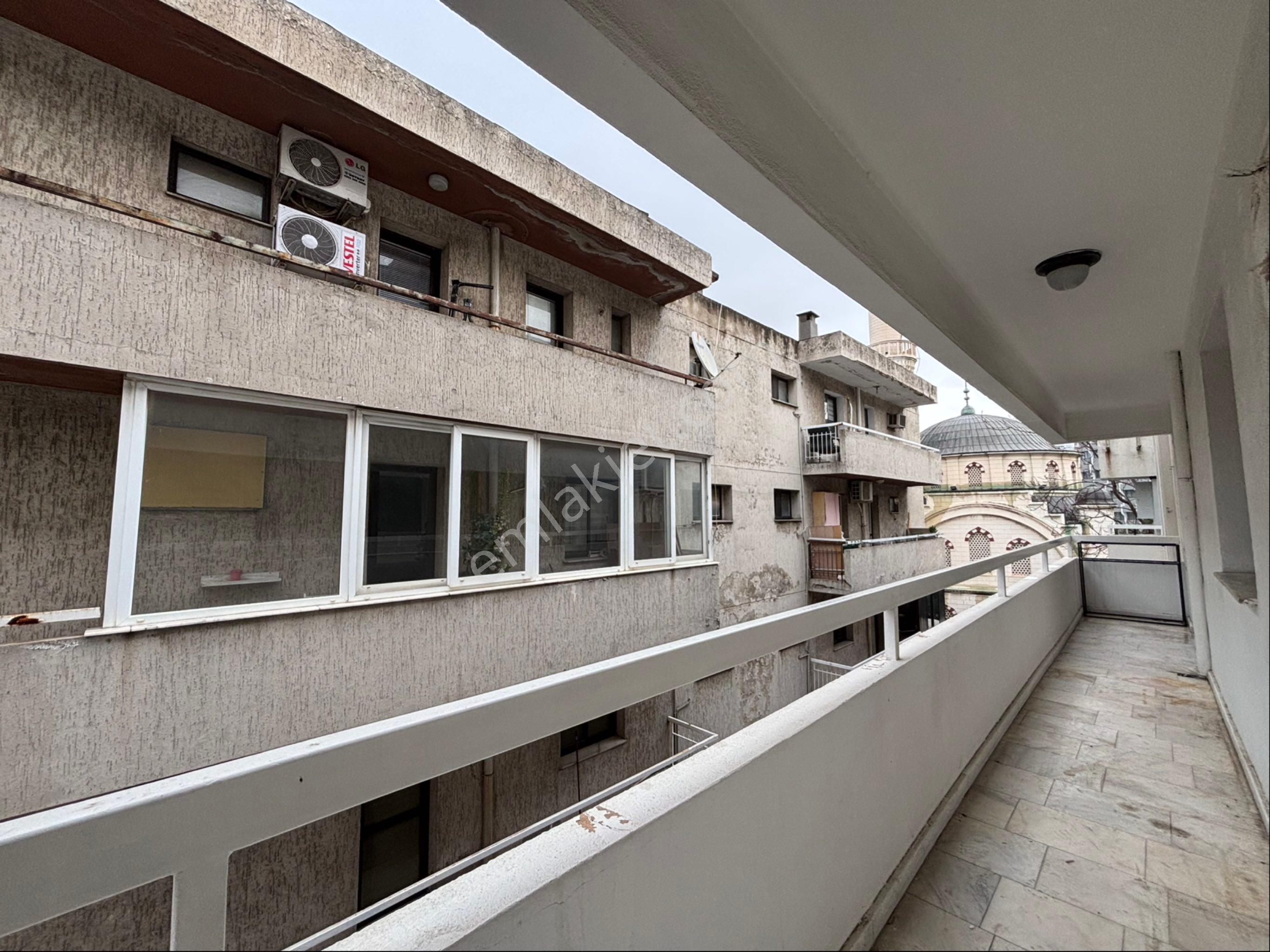 Alsancak Kültür Mahallesinde Otoparklı Masrafsız 3+1 Kiralık İş Yeri - Görsel 17