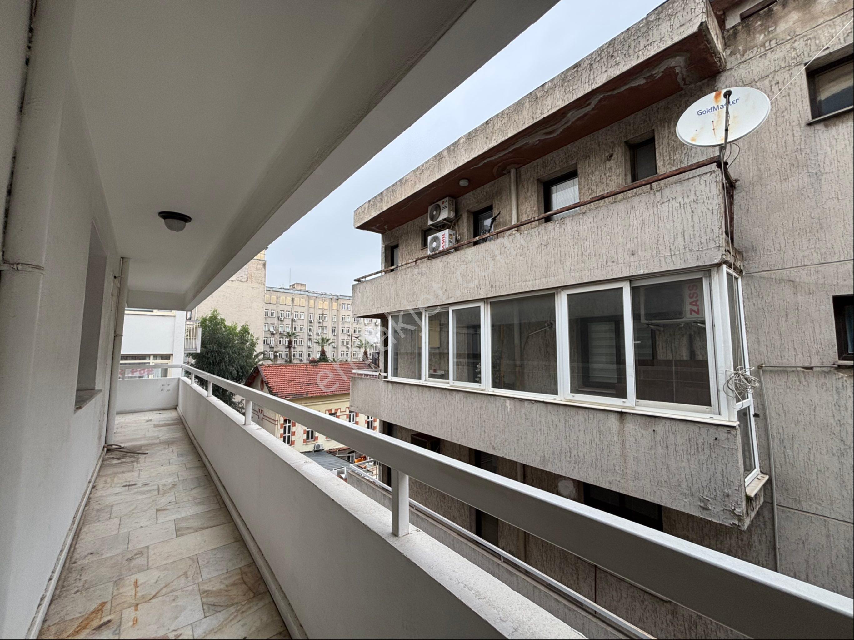 Alsancak Kültür Mahallesinde Otoparklı Masrafsız 3+1 Kiralık İş Yeri - Görsel 18