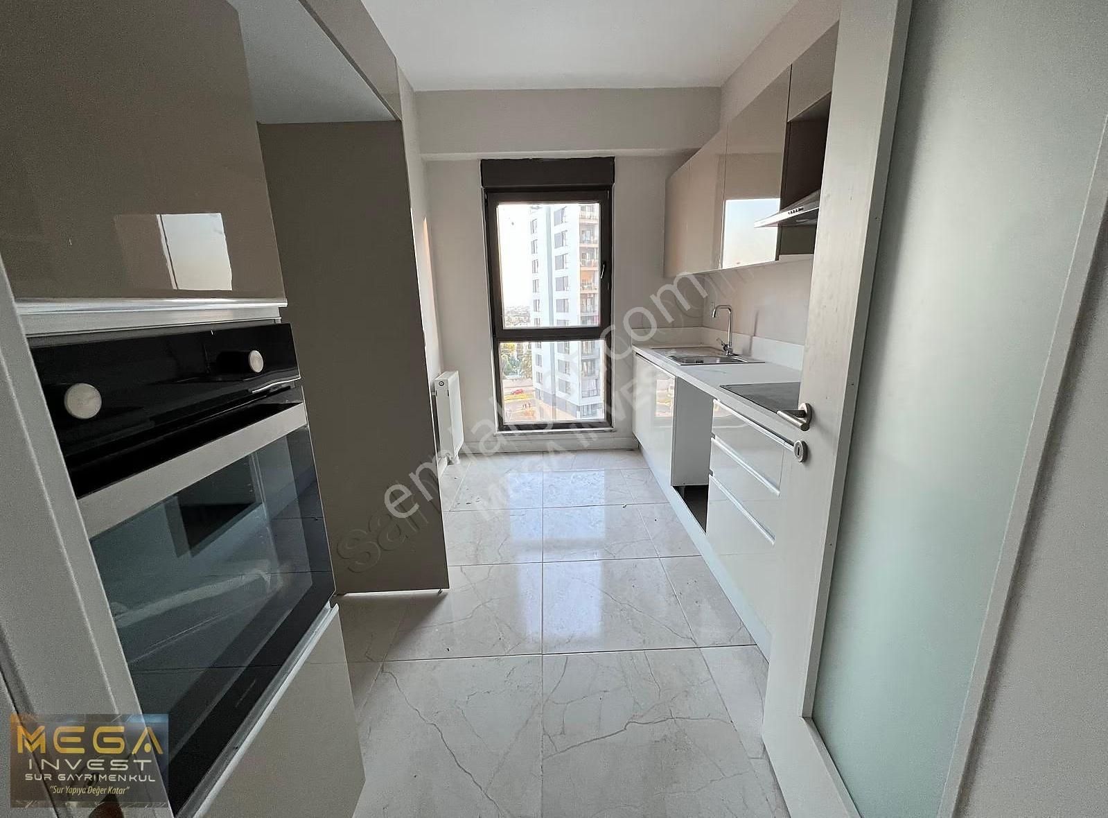 Mega İnvest'den Sur Yapı'da Deniz Manzaralı Satılık 2+1 Daire - Görsel 15