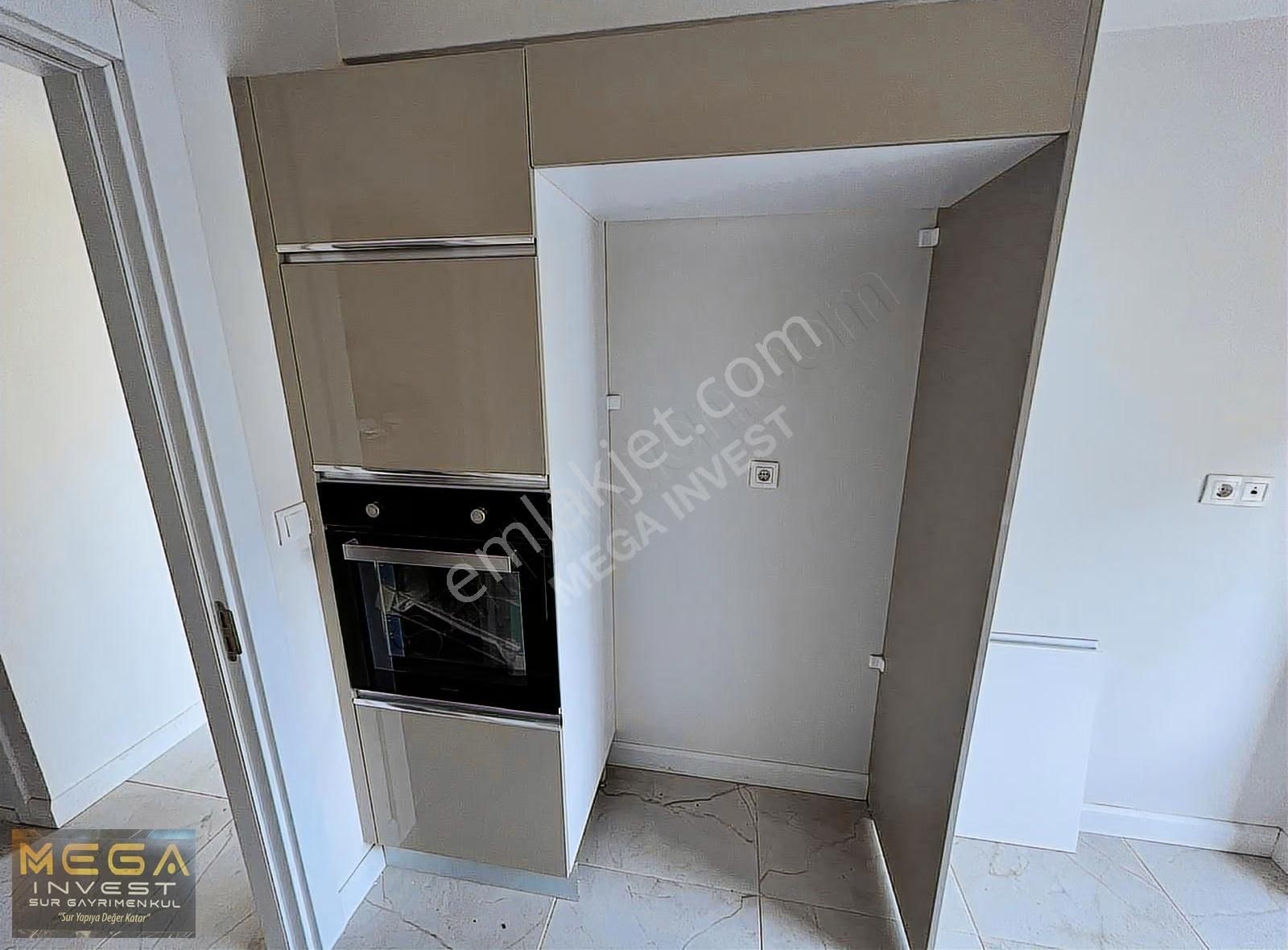 Mega İnvest'den Sur Yapı'da Deniz Manzaralı Satılık 2+1 Daire - Görsel 2