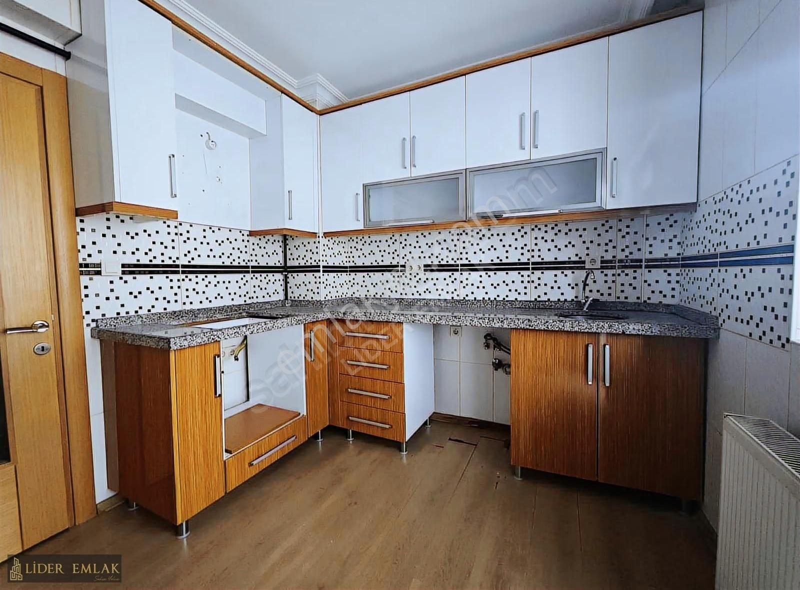 Lider Emlak'tan Keçiören'de 3+1 **ara Katta** Satılık Daire - Görsel 2