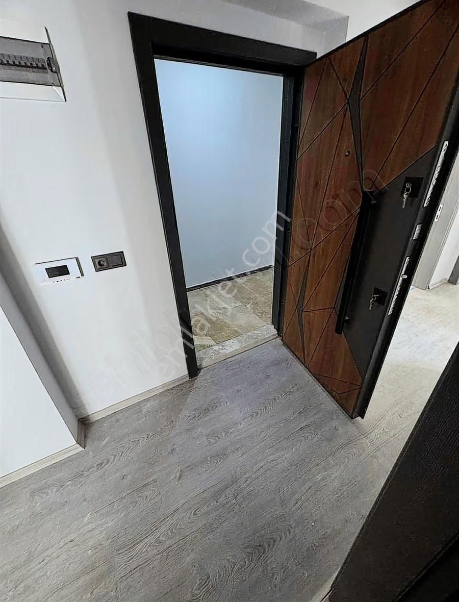 Zirveden Sakarya Merkezde 3+1 Yüksek Giriş - Görsel 4