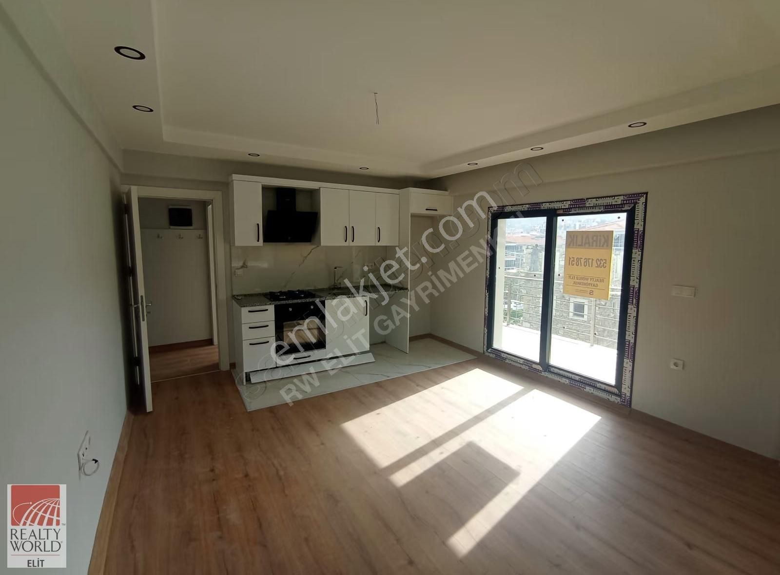 Merkezi Konumda Havuzlu Site İçinde 2+1 Kiralık Daire - Görsel 2