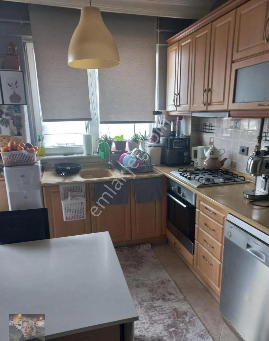 Büşra Gayrimenkulden Nezih Sitede Satılık Daire 3+1 Kat 4 Havuzlu Site Ebeveyin Banyolu