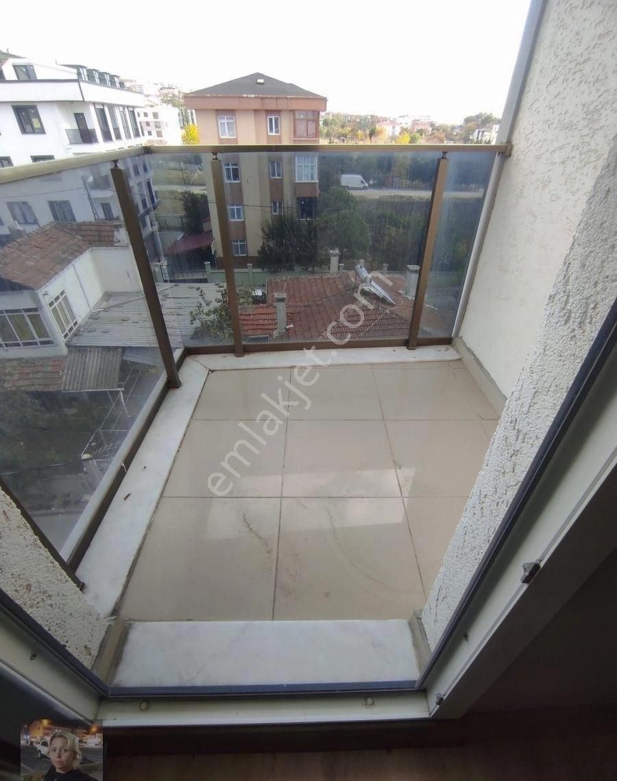 Büşra Gayrimenkulden Satılık Dublex Daire Alt Kat 1+1 Üst Kat 1+1 Bina Yaşı 4 Asansörlü - Görsel 2