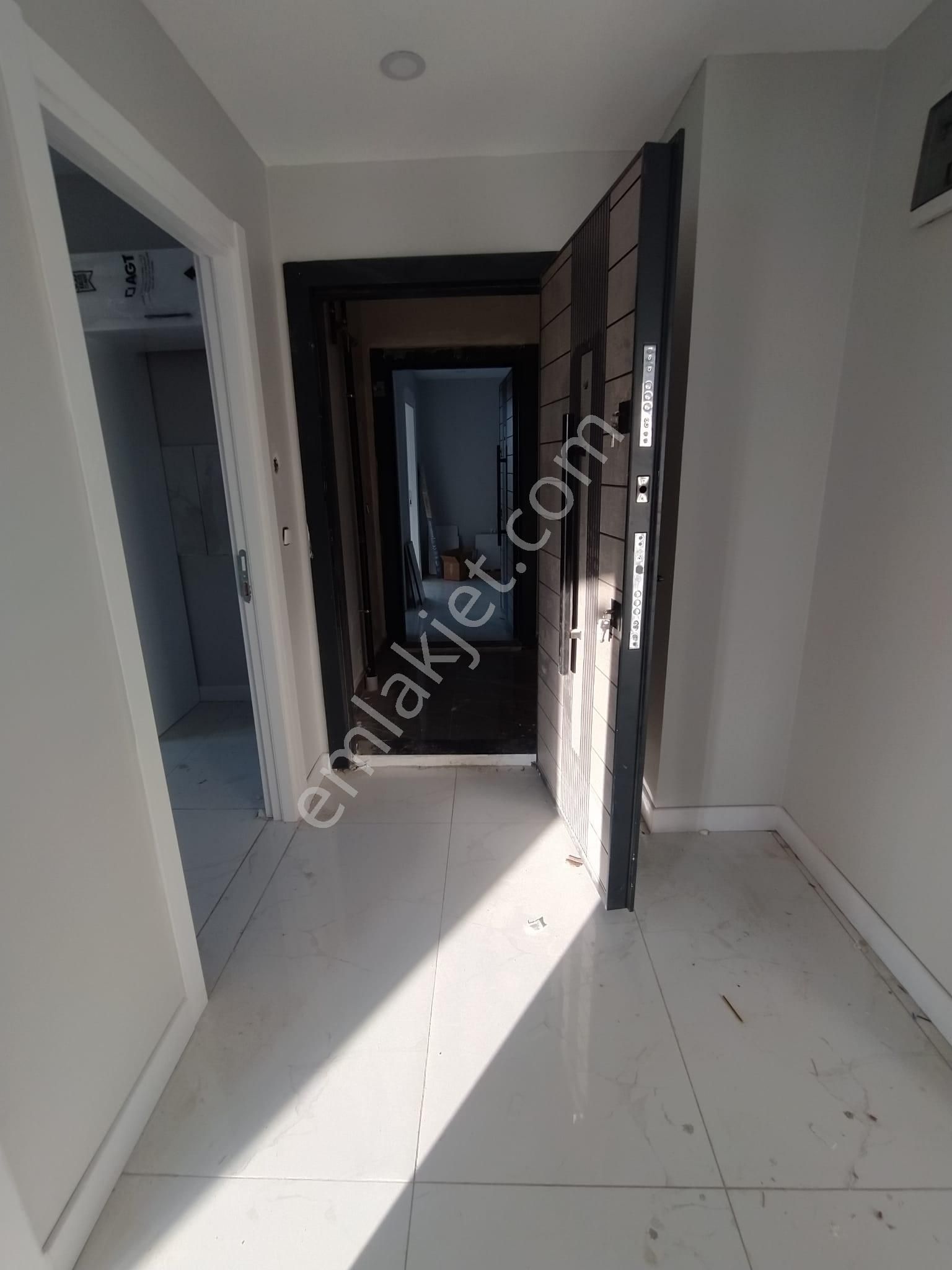 Büşra Gayrimenkulden Site İçinde Satılık Sıfır Daire 2+1 Kat 3 Balkonlu 87m2 Açık Kapılı Otoparklı - Görsel 6