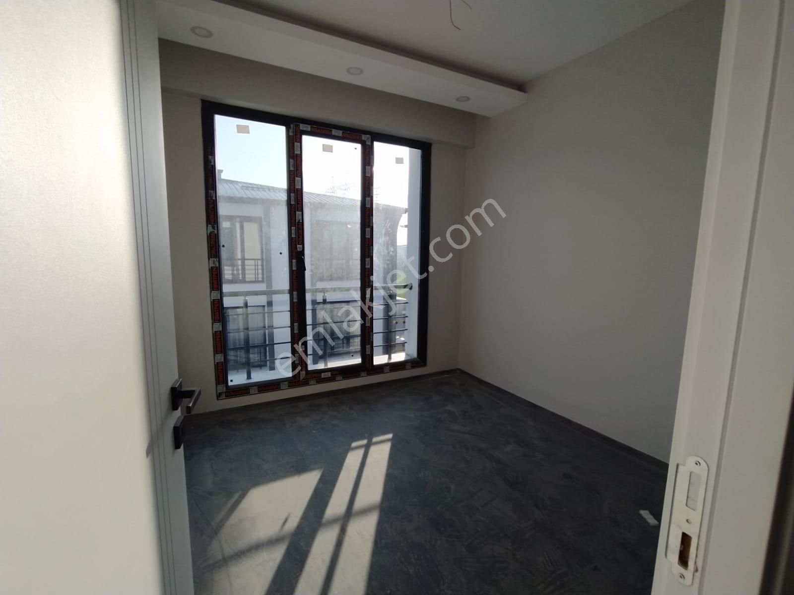 Büşra Gayrimenkulden Site İçinde Satılık Sıfır Daire 2+1 Kat 3 Balkonlu 87m2 Açık Kapılı Otoparklı - Görsel 12