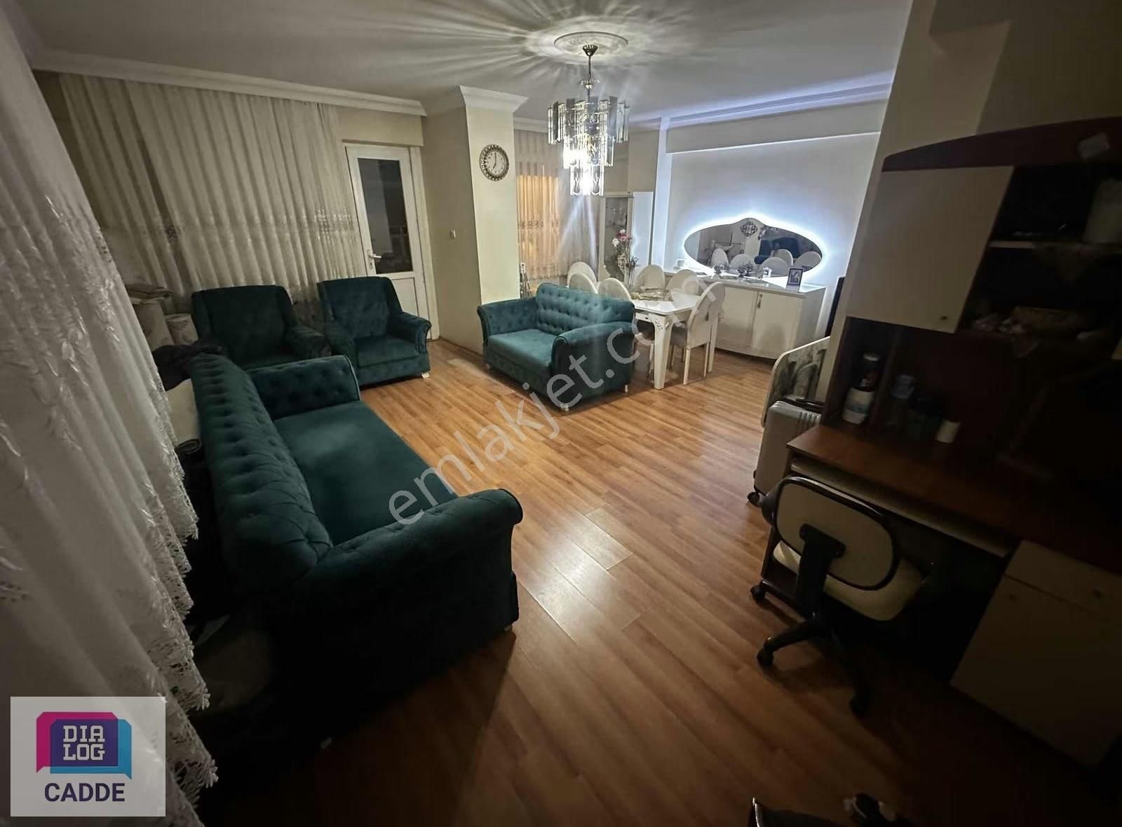 Dialog Onur Tapari'den Çarşıda Satılık 2+1 Fırsat Daire