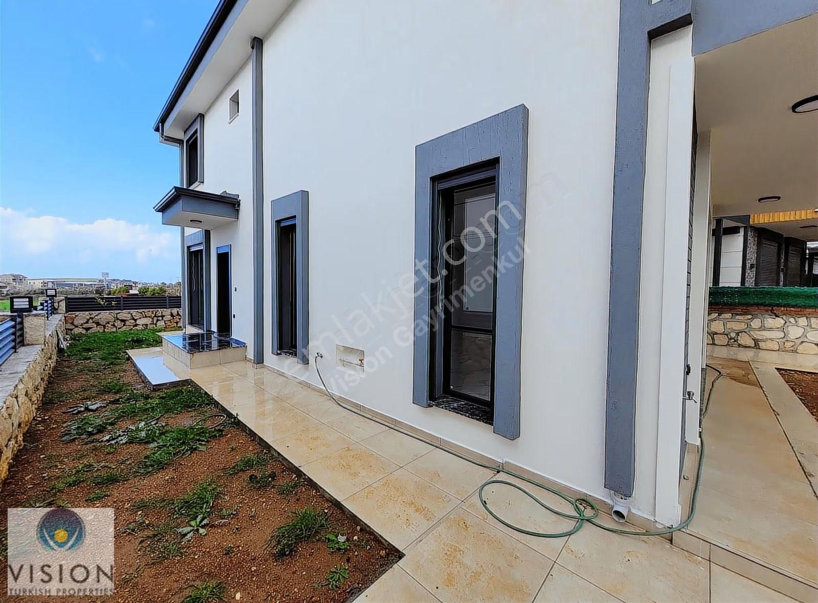 Didimde Tam Müstakil Havuzlu Ayrı Mutfaklı 3+1 Villa - Görsel 19