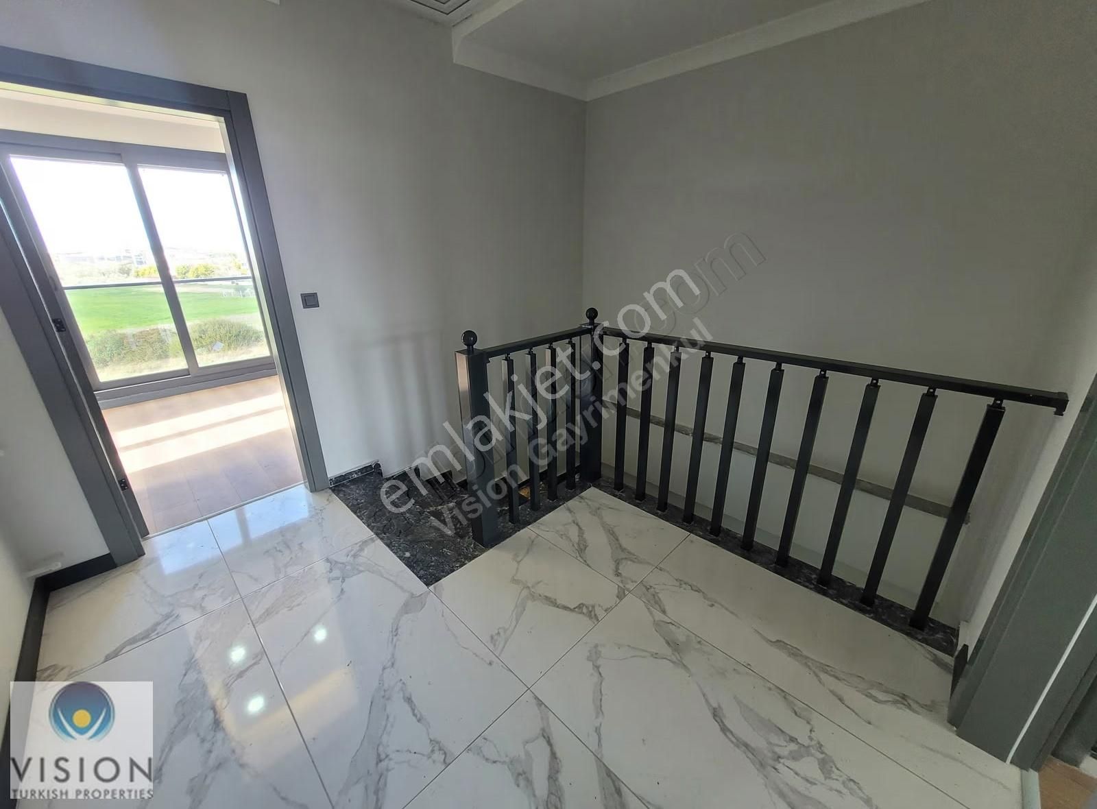 Didimde Tam Müstakil Havuzlu Ayrı Mutfaklı 3+1 Villa - Görsel 10