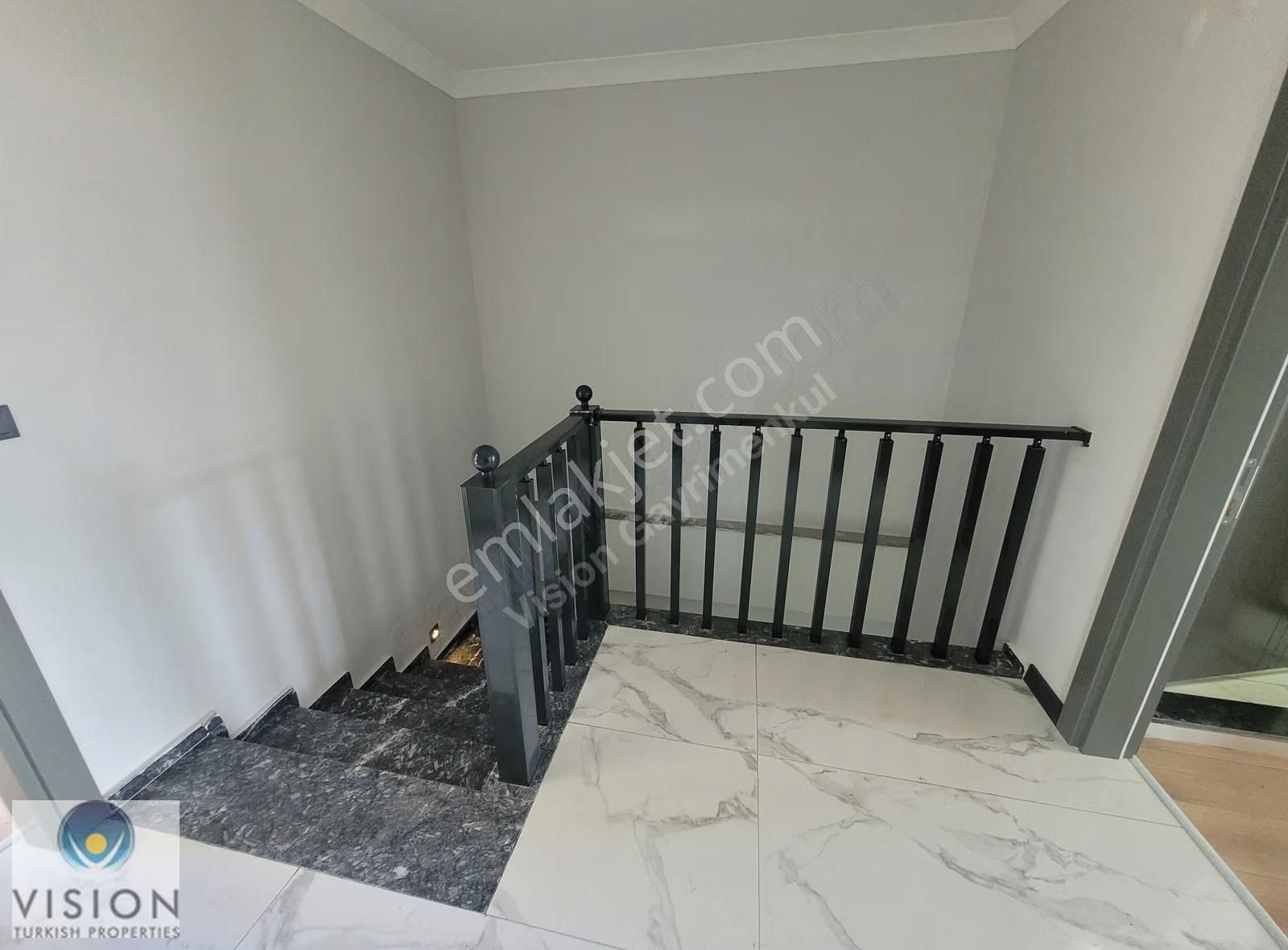 Didimde Tam Müstakil Havuzlu Ayrı Mutfaklı 3+1 Villa - Görsel 21