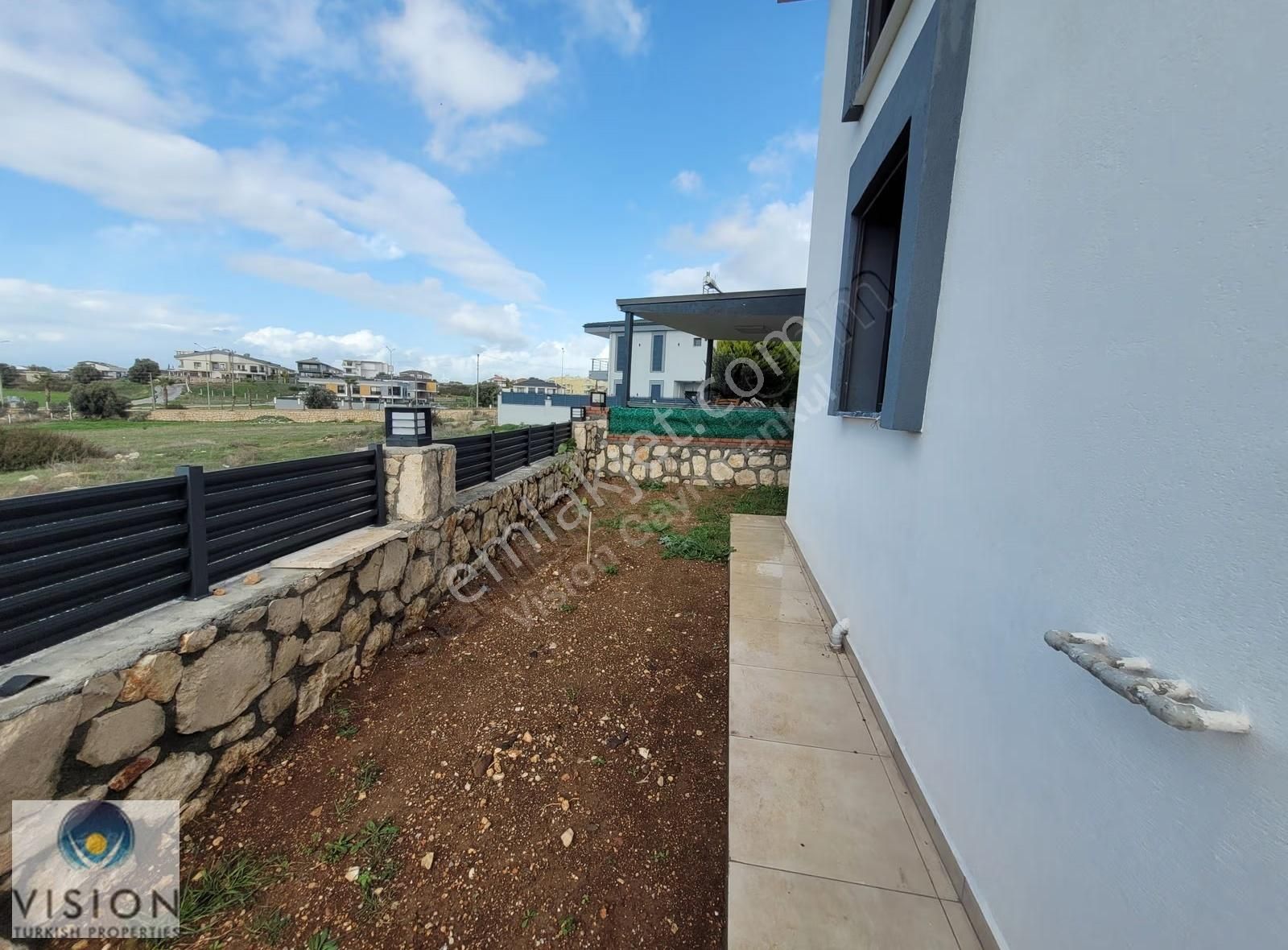 Didimde Tam Müstakil Havuzlu Ayrı Mutfaklı 3+1 Villa - Görsel 11