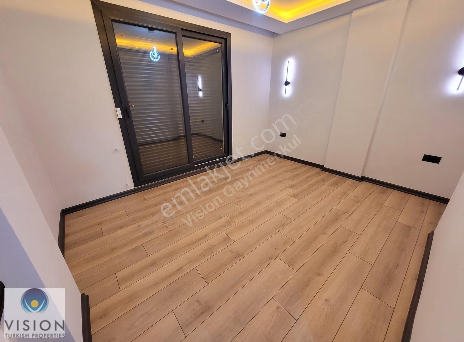 Didimde 3+1 Ön Cephe Geniş Bahçeli Otoparklı Villa - Görsel 2