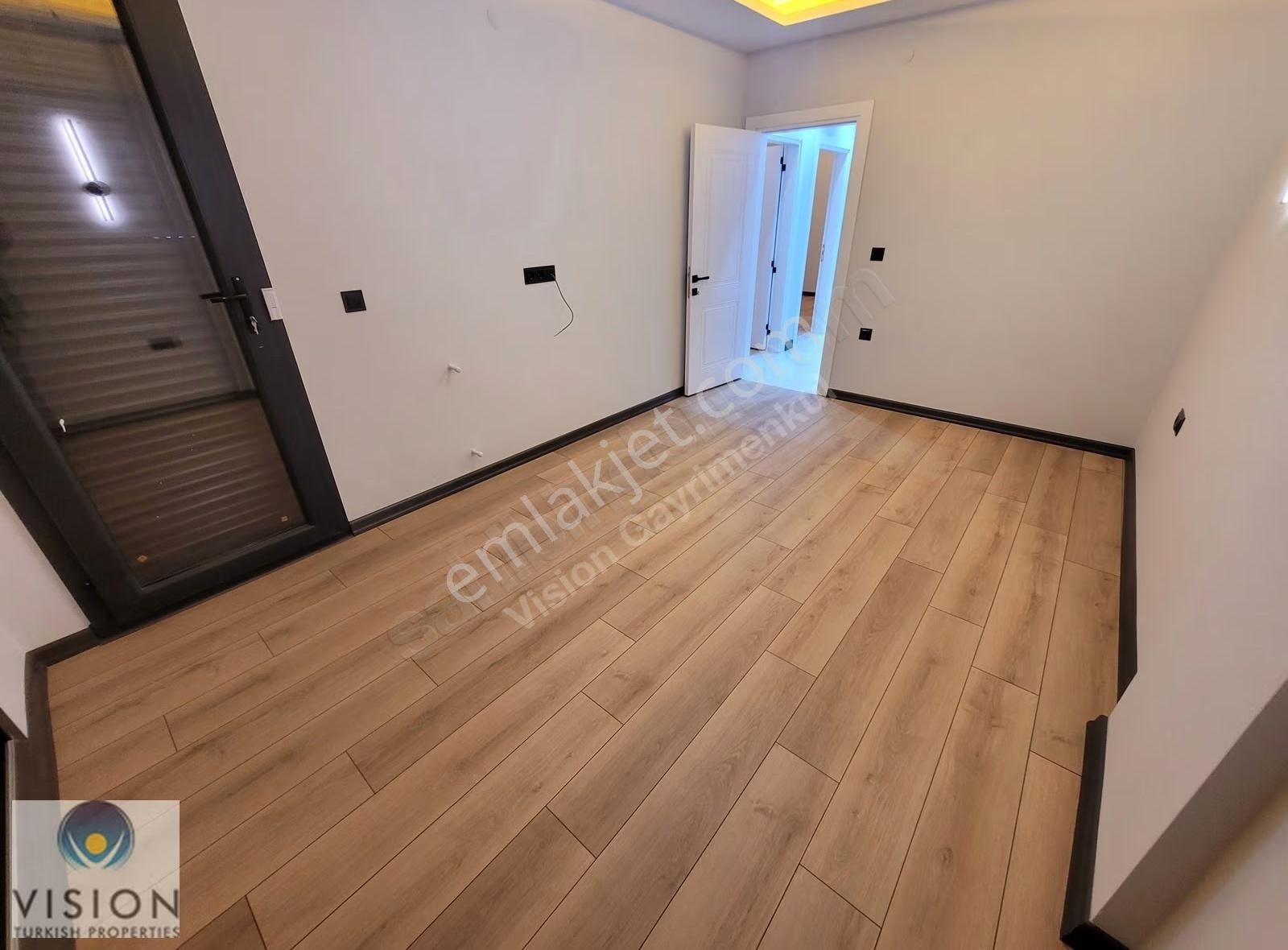 Didimde 3+1 Ön Cephe Geniş Bahçeli Otoparklı Villa - Görsel 8