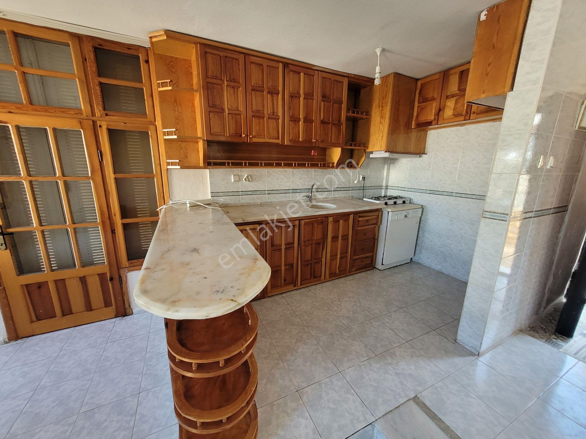 Kuşadası Kadınlar Denizi Mevki 4+1 Deniz Manzaralı Villa - Görsel 15