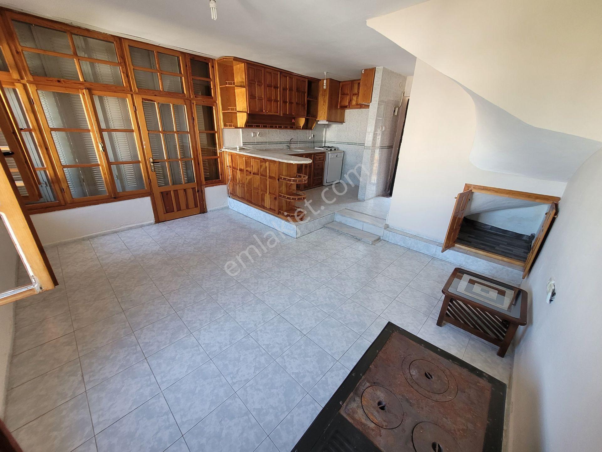 Kuşadası Kadınlar Denizi Mevki 4+1 Deniz Manzaralı Villa - Görsel 14