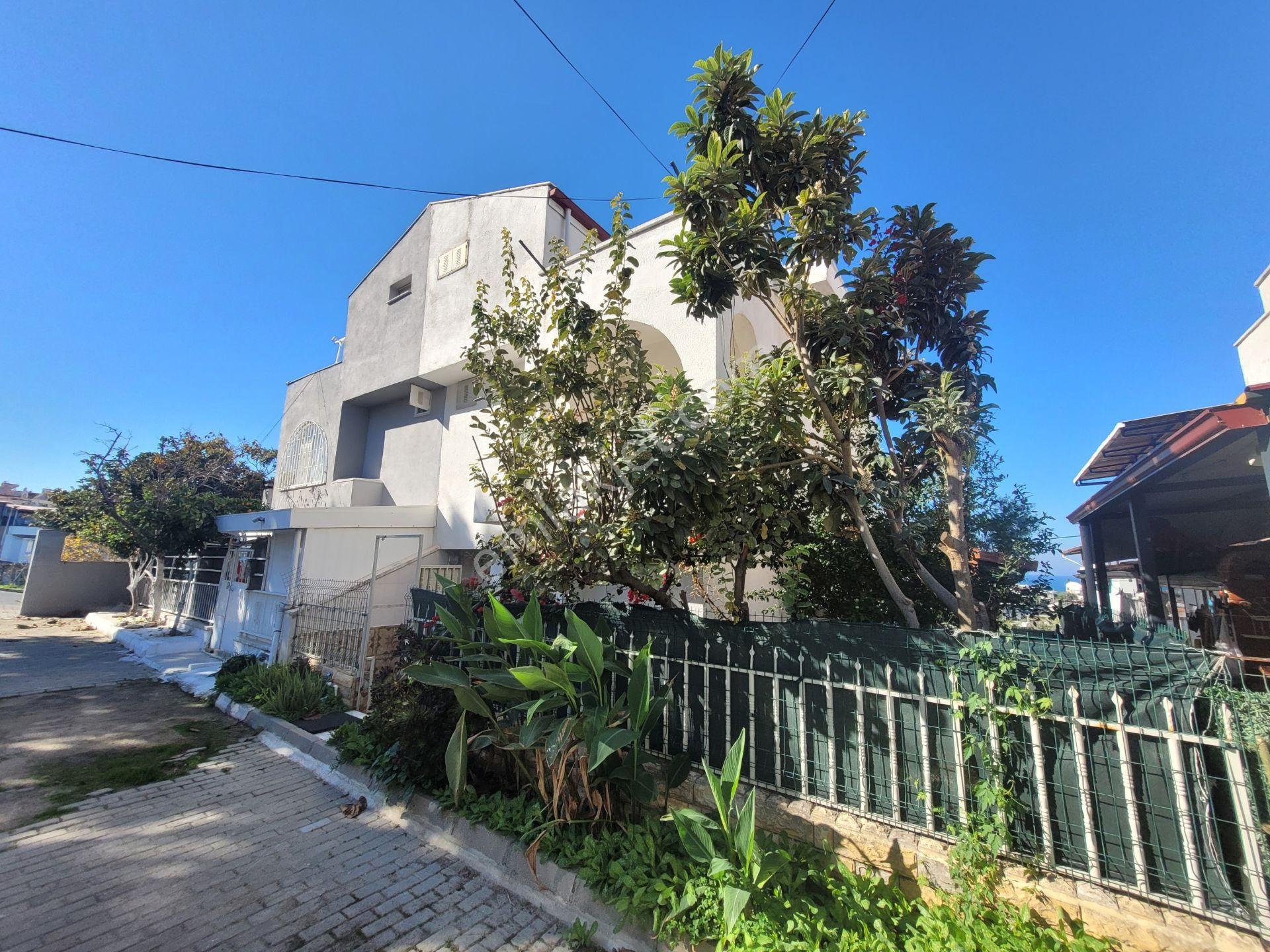 Kuşadası Kadınlar Denizi Mevki 4+1 Deniz Manzaralı Villa - Görsel 3