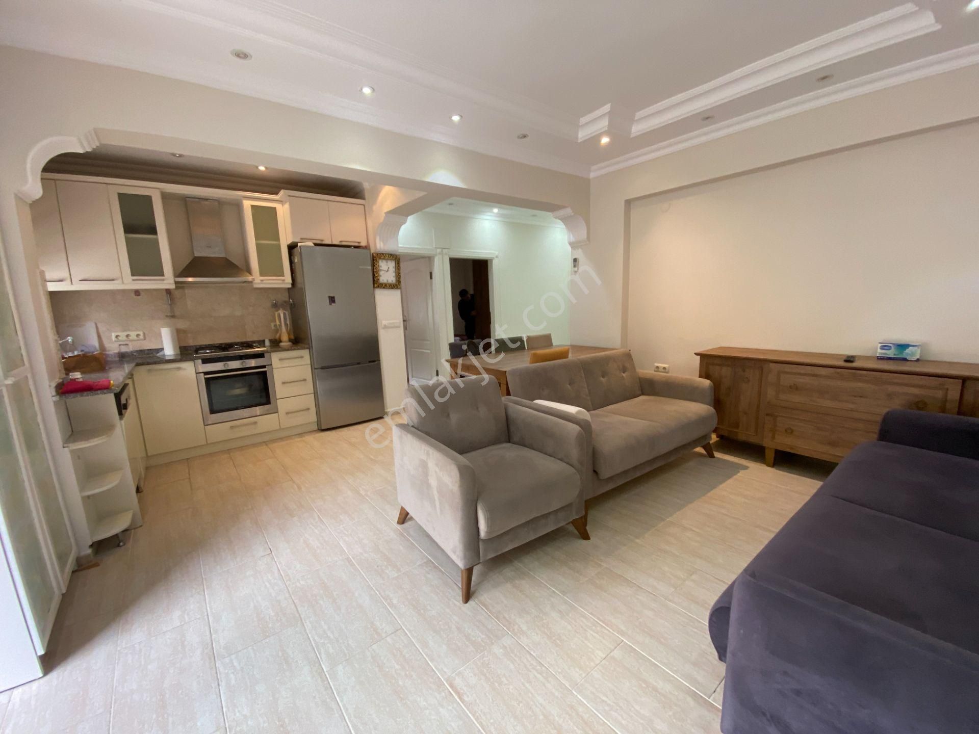 Alanya Merkezde Kiralık 2+1 Site İçi Eşyalı Denize 50metre Daire - Görsel 4