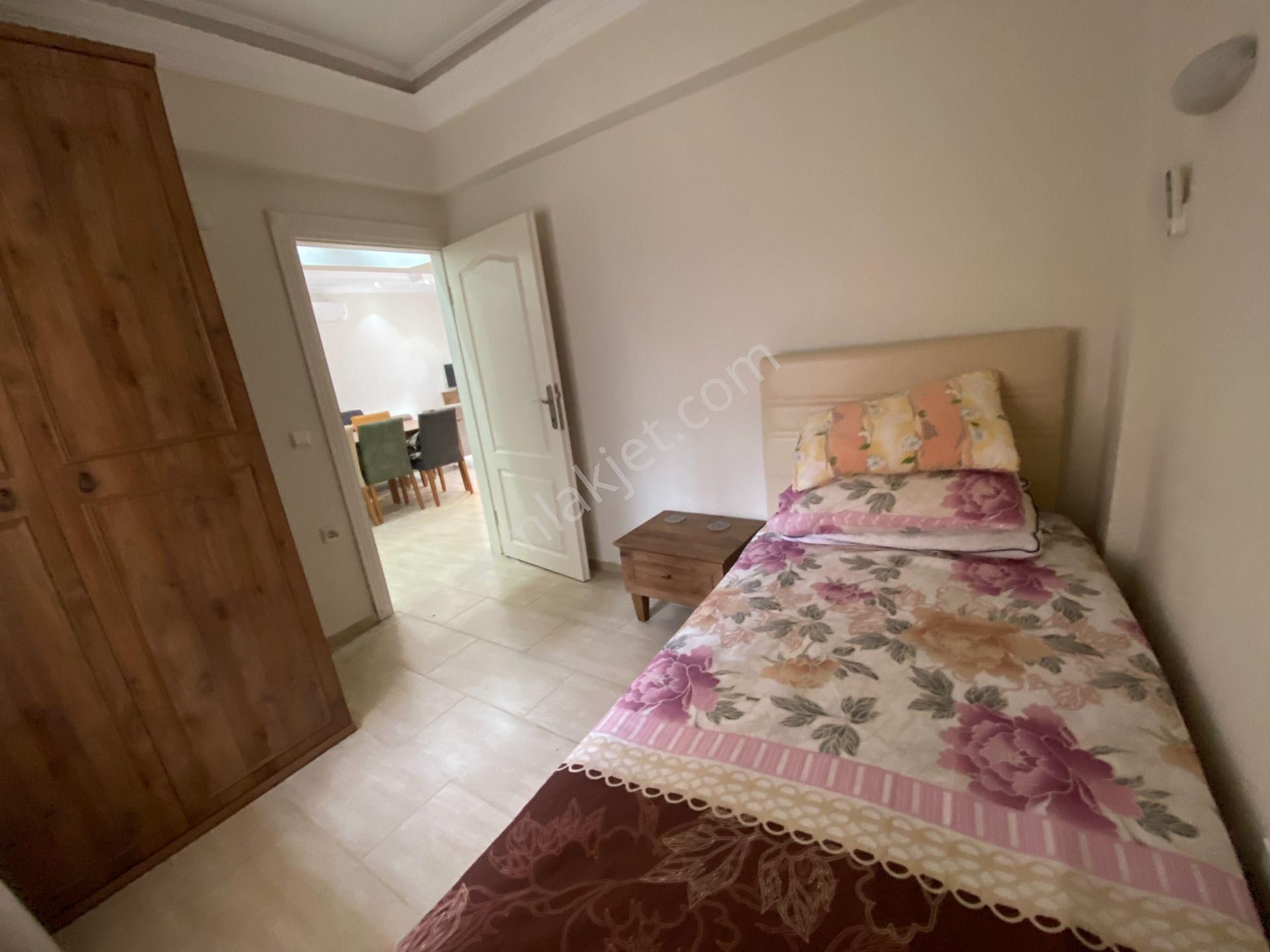 Alanya Merkezde Kiralık 2+1 Site İçi Eşyalı Denize 50metre Daire - Görsel 16