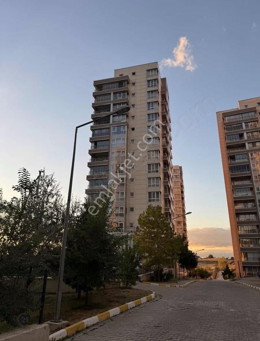 İncek Toki 2.etap T2 Mobilyalı, Yenilenmiş 3+1 Satılık Daire - Görsel 5