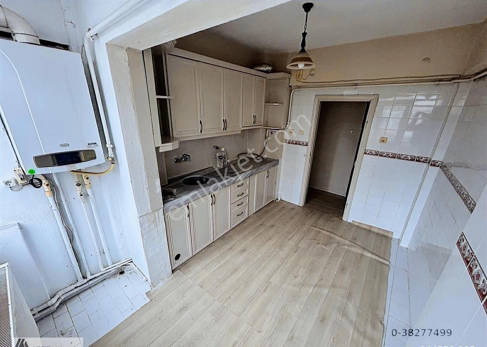 17 Eylül'de 90 M2 2+1 Ara Kat Balkonlu Satılık Daire - Görsel 14