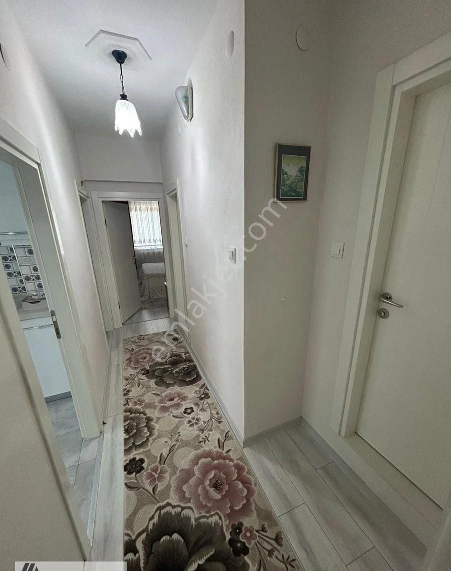 17 Eylül'de 90 M2 Masrafsız 2+1 Ara Kat Balkonlu Satılık Daire - Görsel 3