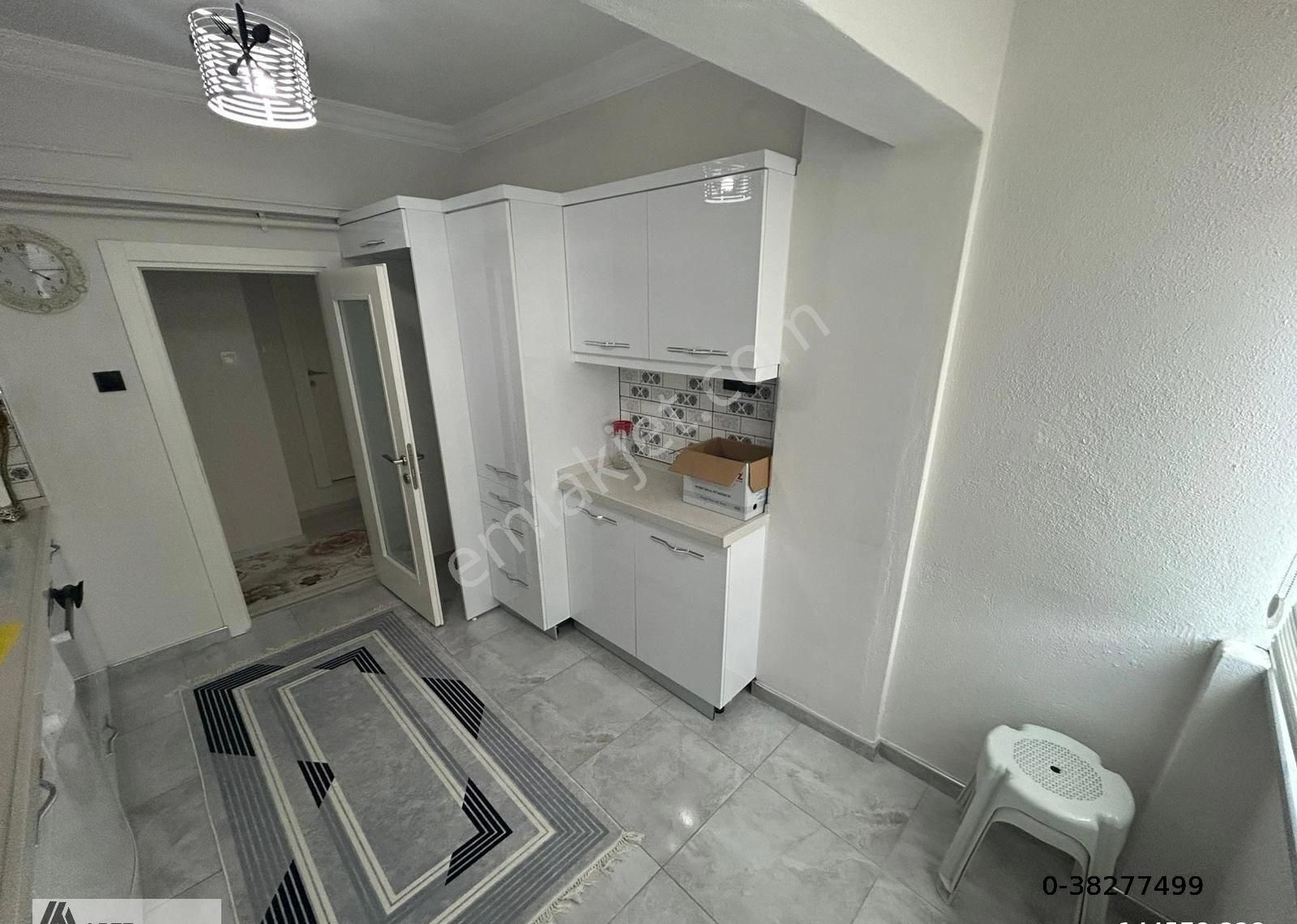 17 Eylül'de 90 M2 Masrafsız 2+1 Ara Kat Balkonlu Satılık Daire - Görsel 4