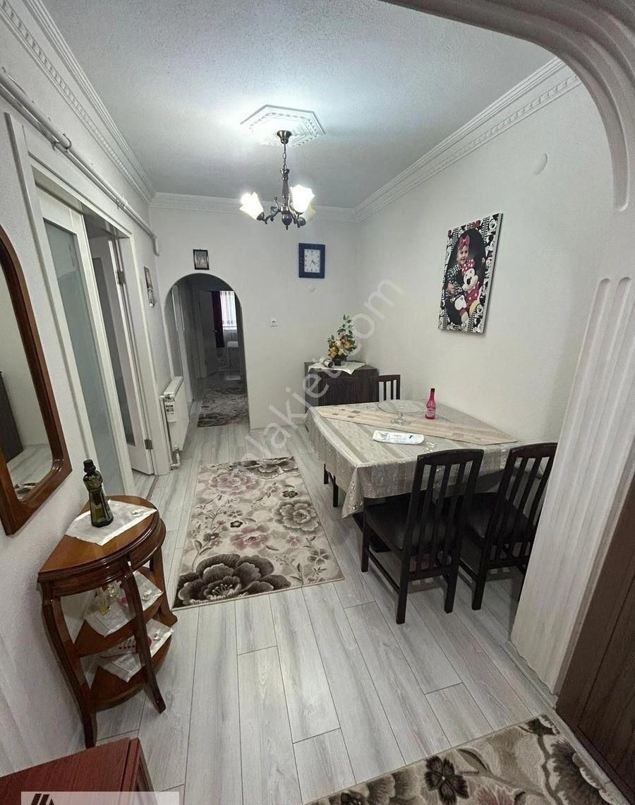 17 Eylül'de 90 M2 Masrafsız 2+1 Ara Kat Balkonlu Satılık Daire - Görsel 18
