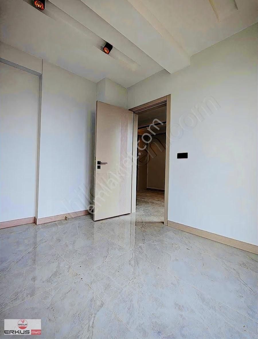 Erkuş Gyo Adalet Mah.mükemmel Konumda Satılık 1+1 Lüks Apartlar - Görsel 8
