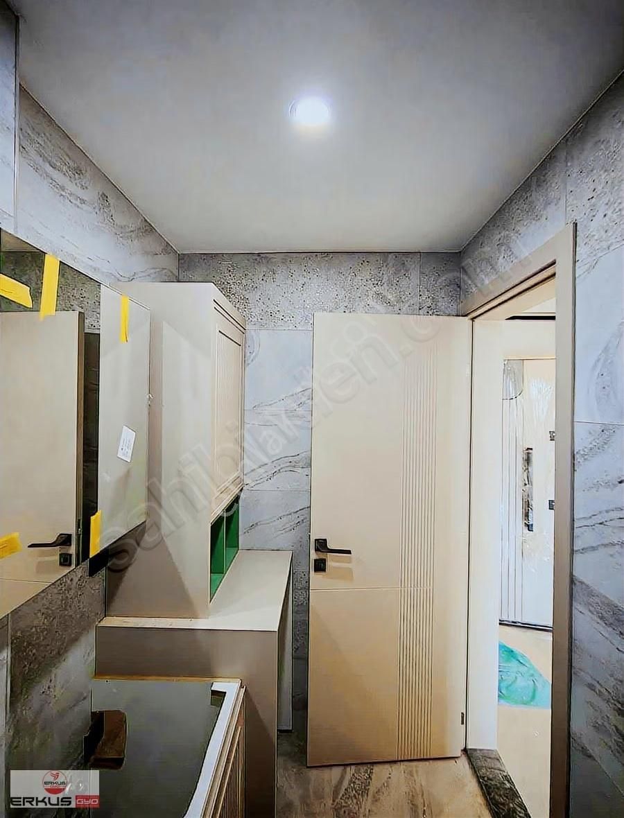Erkuş Gyo Adalet Mah.mükemmel Konumda Satılık 1+1 Lüks Apartlar - Görsel 4