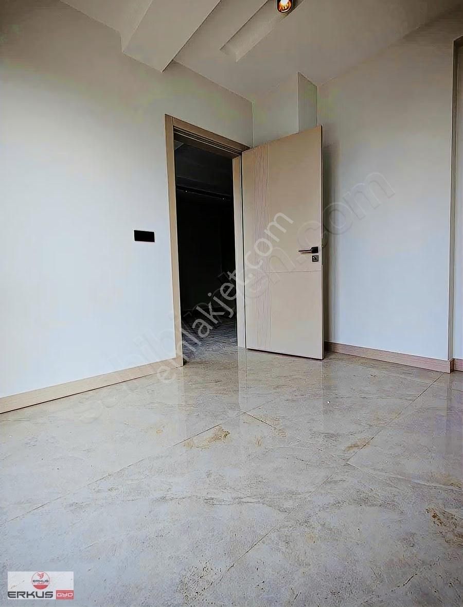 Erkuş Gyo Adalet Mah.mükemmel Konumda Satılık 1+1 Lüks Apartlar - Görsel 12