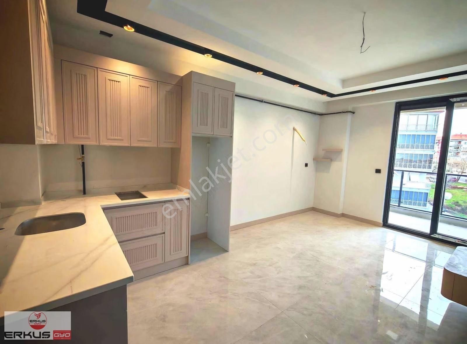 Erkuş Gyo Adalet Mah.mükemmel Konumda Satılık 1+1 Lüks Apartlar