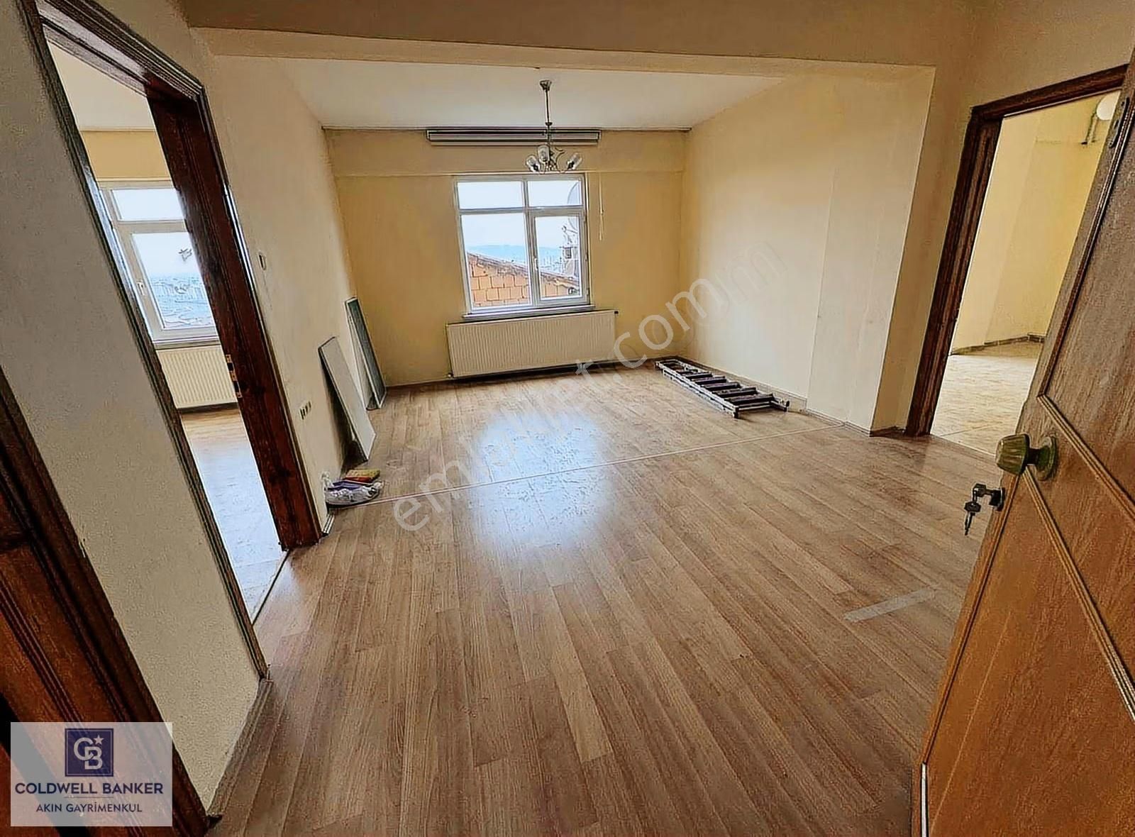 Sancaktepe Yenidoğan Veysel Karani Caddesine 20 M Mesafede Daire