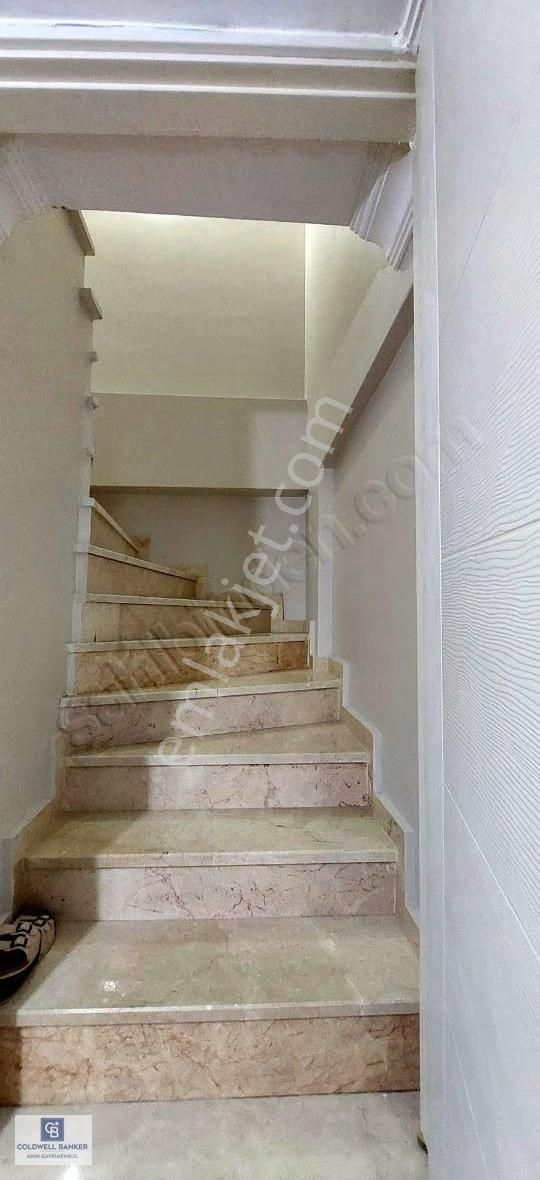 Kaçırılmayacak Manzaralı Sancaktepe Safa Mahallesi 5+1 - Görsel 3