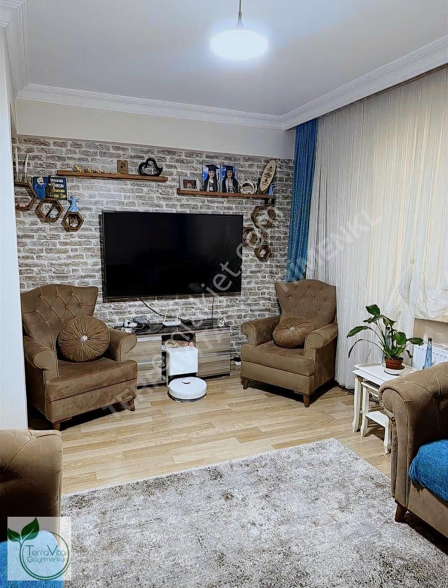 Halkalı Merkezde Bahçe Katı 3+1 Geniş Ve Ferah Daire